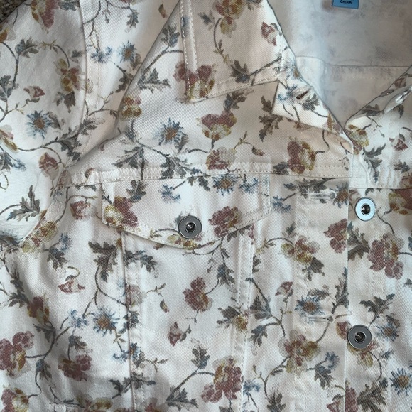 CeCe Denim White Duchess Floral Denim Jacket - Picture 6 of 12